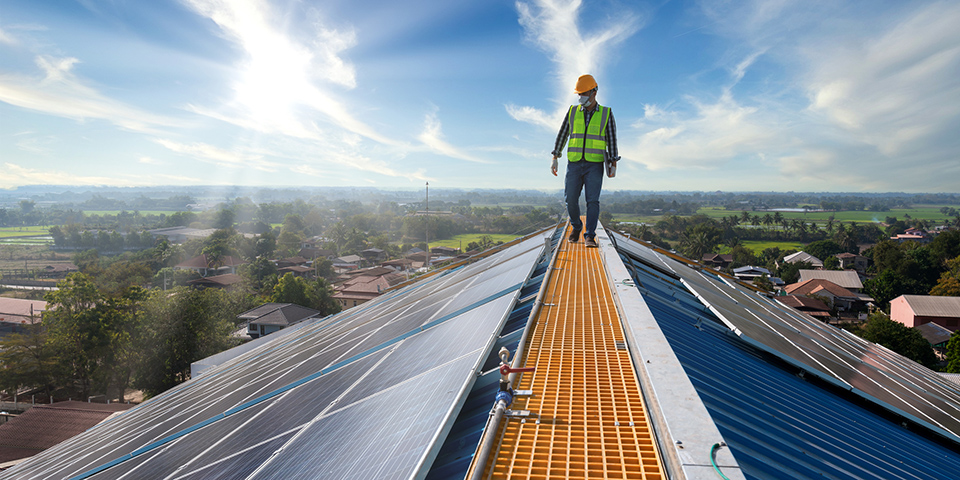 LE PARTENAIRE PHOTOVOLTAÏQUE  DÉDIÉ POUR TOUS LES PROFESSIONNELS 